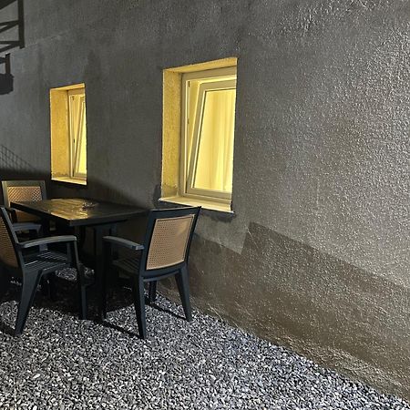 White Stones Apartment Кутаиси Екстериор снимка