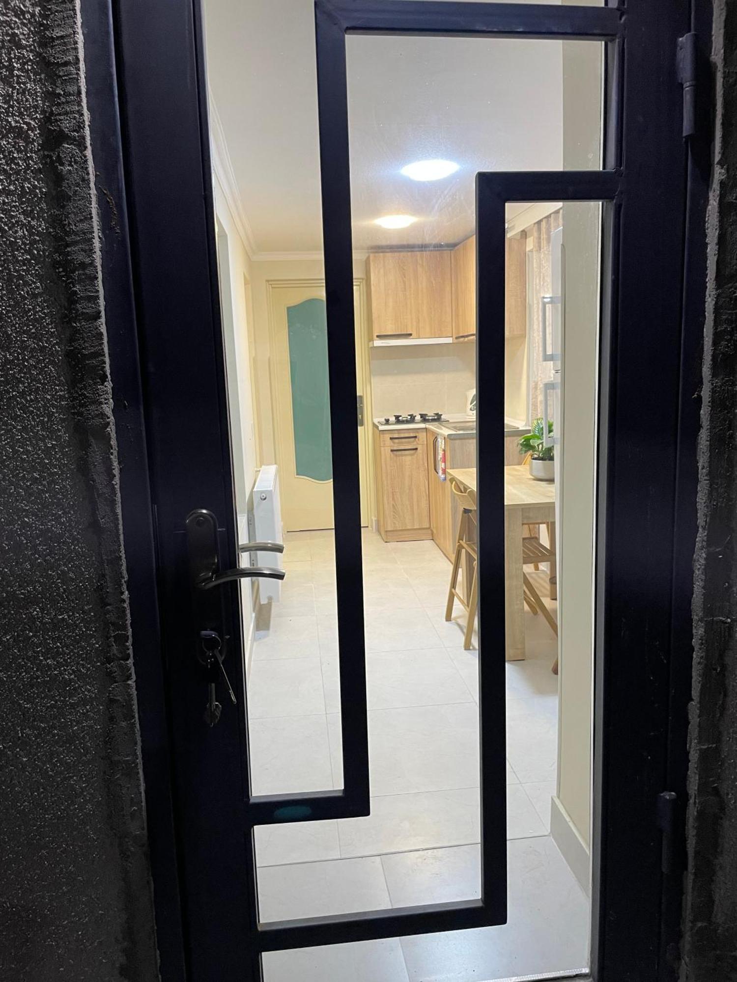 White Stones Apartment Кутаиси Екстериор снимка
